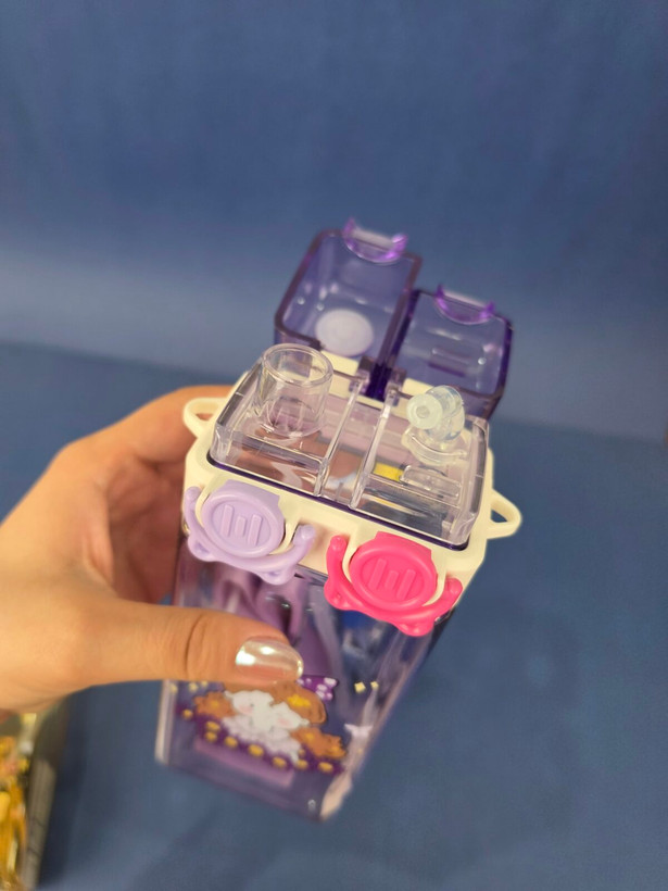 قمقمه کودک نیدار فانتزی نشکن اورجینال | ظرفیت ۵۰۰ml + بدنه BPA Free + ۲ درب (نیدار و آساننوش) + بند رودوشی | طرح خرگوش خوابآلود
